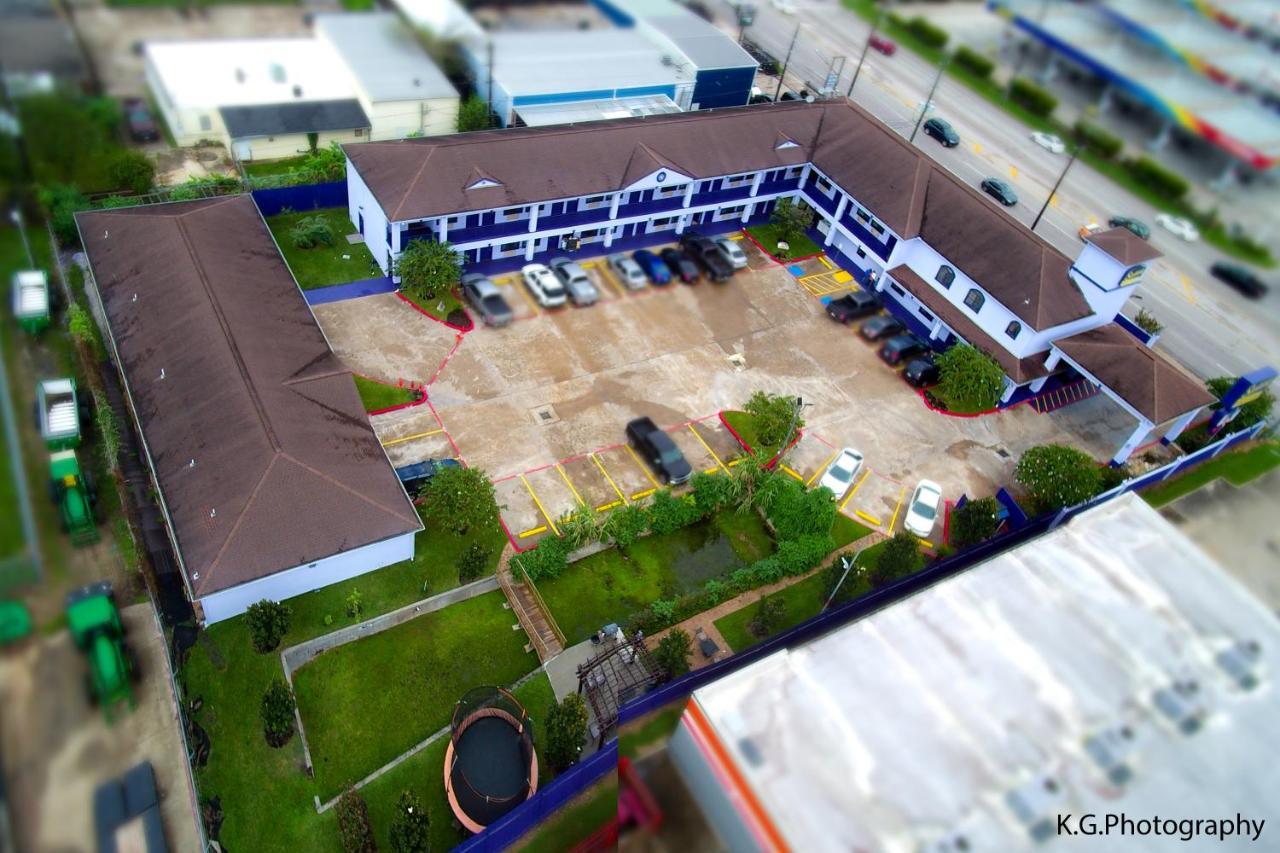 Scottish Inn And Suites Houston-Jones Road Dış mekan fotoğraf