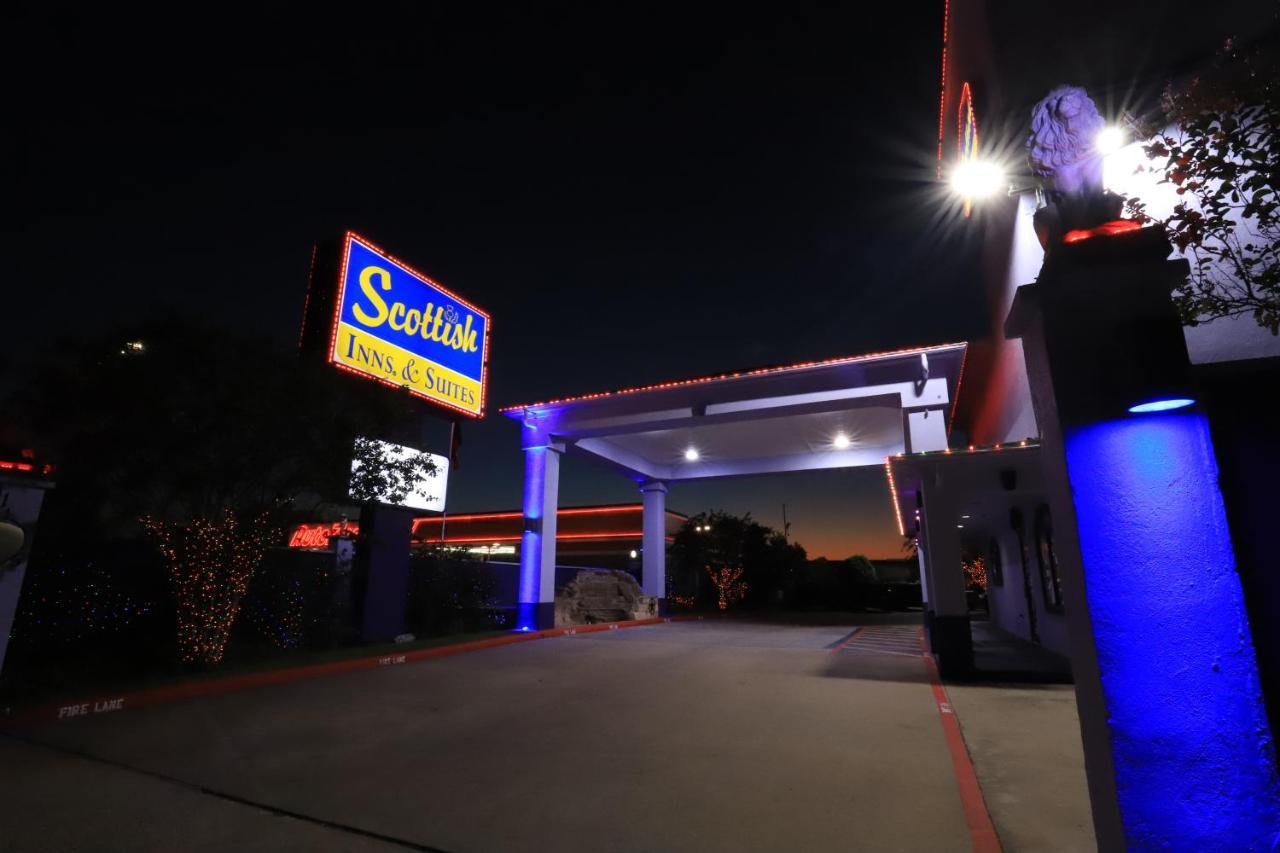 Scottish Inn And Suites Houston-Jones Road Dış mekan fotoğraf
