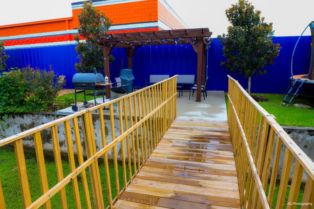 Scottish Inn And Suites Houston-Jones Road Dış mekan fotoğraf